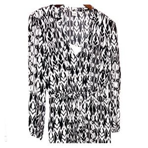 Gap sleeved dress with fun pattern and pockets